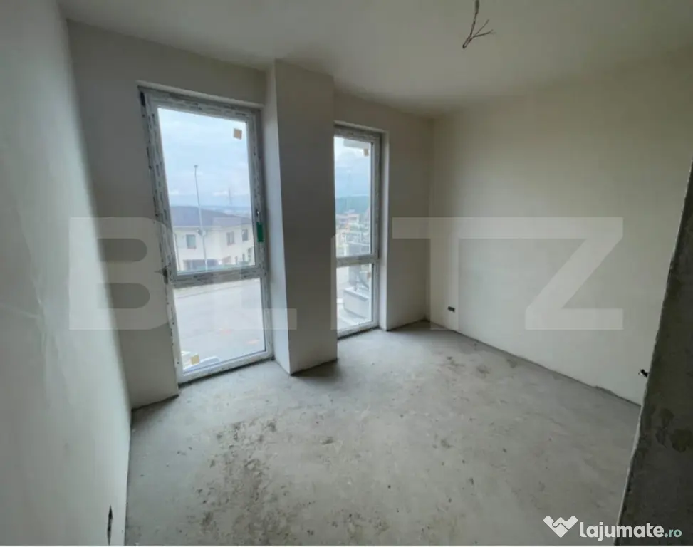 Apartament semidecomandat, 66 mp utili, 2 bai, terasa 21 mp,