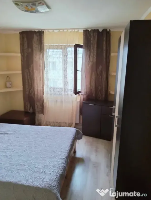 Vând apartament