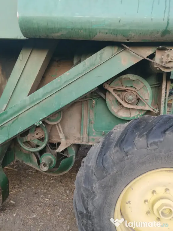 Dezmembrare combina John Deer 630