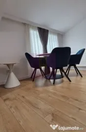 Apartament cu 2 bai si loc de parcare in Sinaia