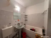 Apartament 2 camere-etaj intermediar-Tătărași, Doi Băie? 