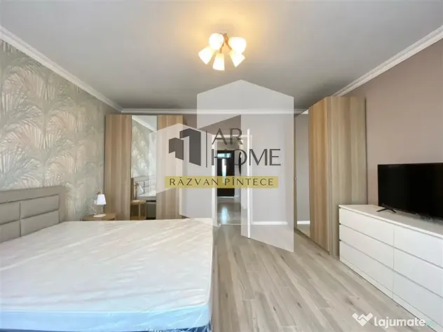 Apartament 2 camere lux, terasa 25 mp, parcare, Albert Ploie