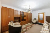 Apartament 2 camere, etaj 3, zonă excelentă, Trivale – S 