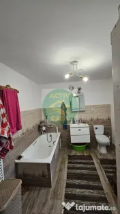 De vanzare casa Roman, zona Piata Mare