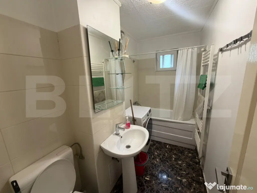 Apartament 2 camere, semidecomandat, 50 mp utili, zona Cetat