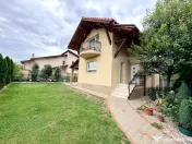 Casa 4 camere,gradina si teren de 326 mp,zona Cetate-Dealul 