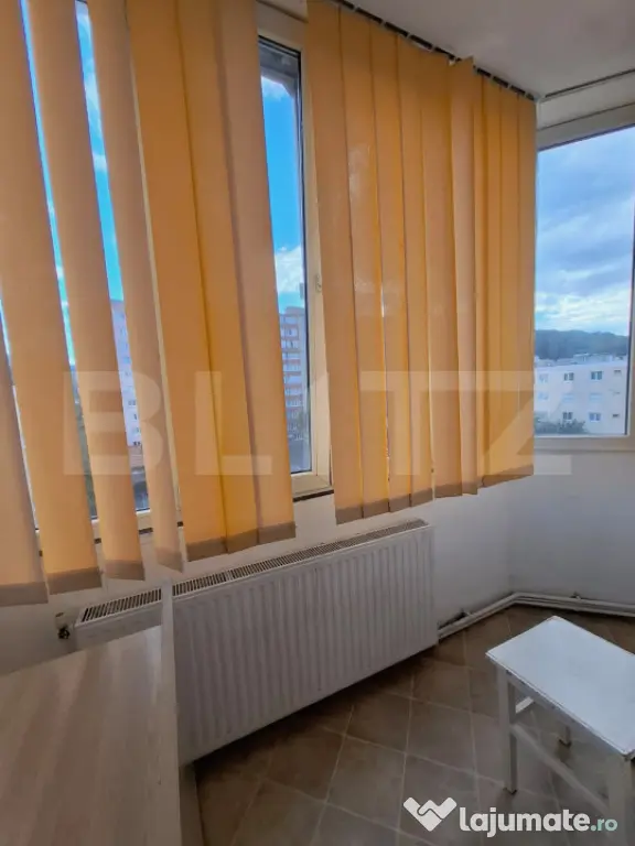 Apartament 3 camere, 66 mp, 2 locuri de parcare, zona Calea