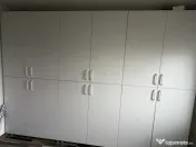 Vand 2 dulapuri intr-o stare foarte buna, utilizate foarte putin 