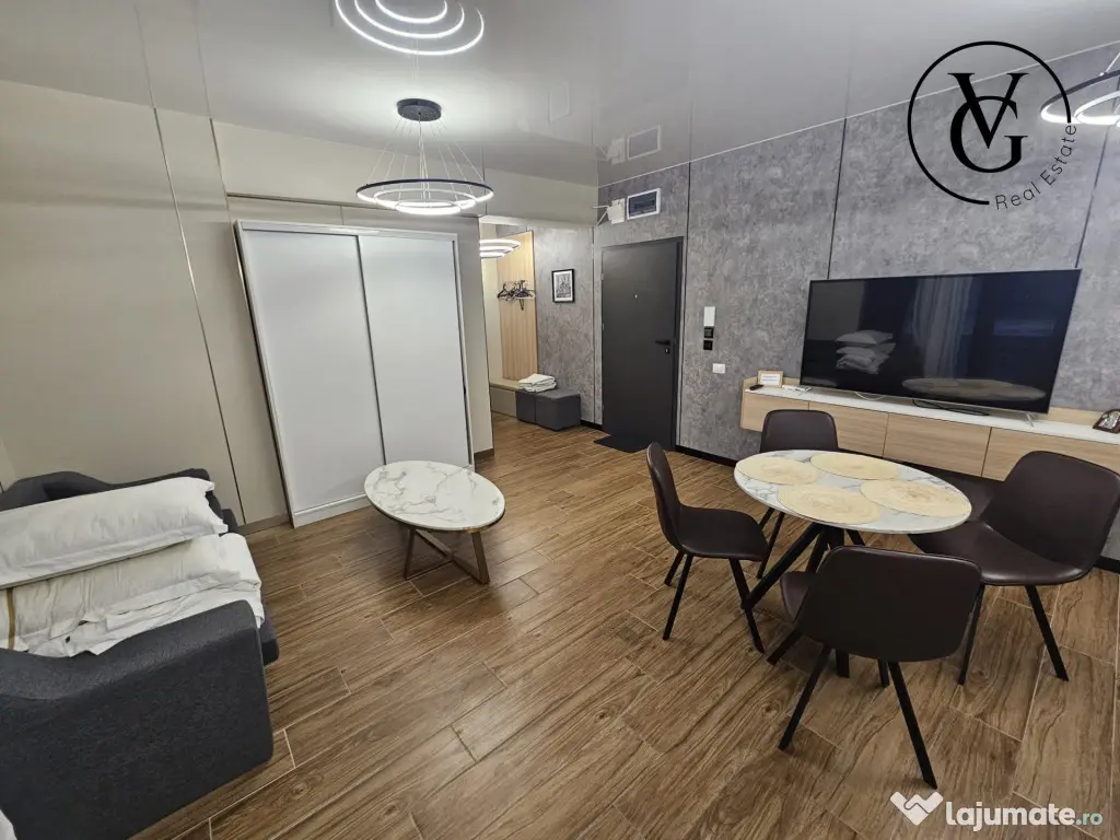 Prima Linie |Vedere laterală la mare | 67m2 Utili Mamaia No