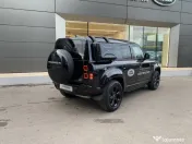 Land Rover Defender 110