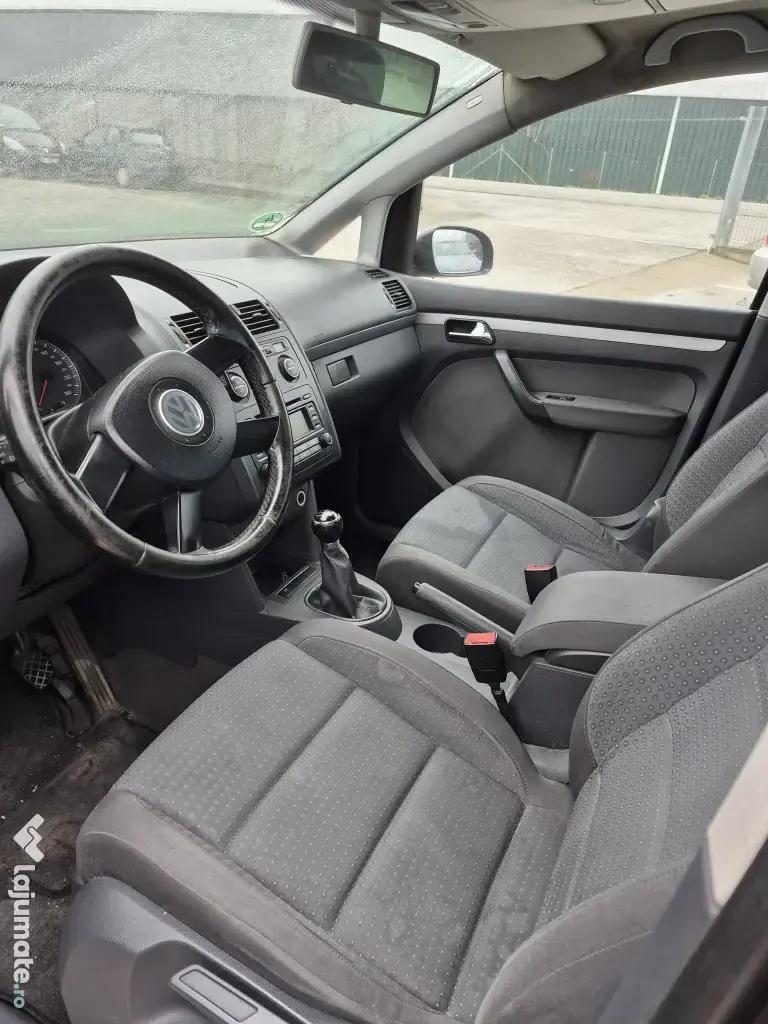 VOLKSWAGEN Touran 2005 — imagine 5