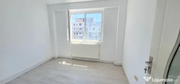 De vanzare apartament cu 2 camere, renovat, etaj9, Viziru...