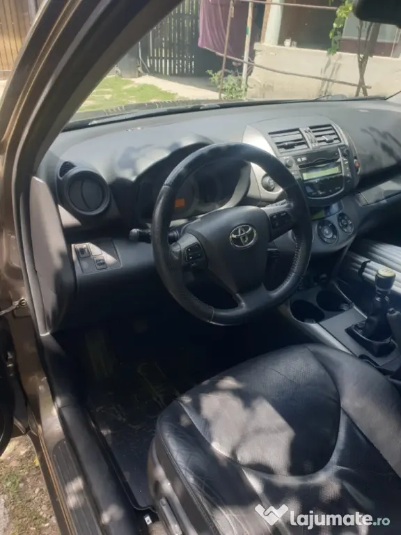 TOYOTA Unknown Model 2010 — imagine 5