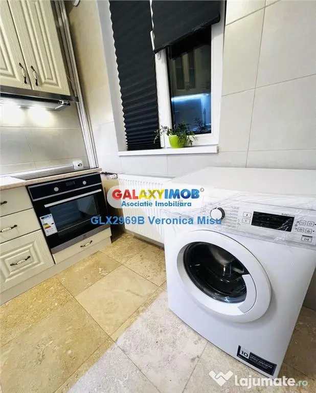 Apartament 3 camere de inchiriat, loc de parcare- 1 Decembri
