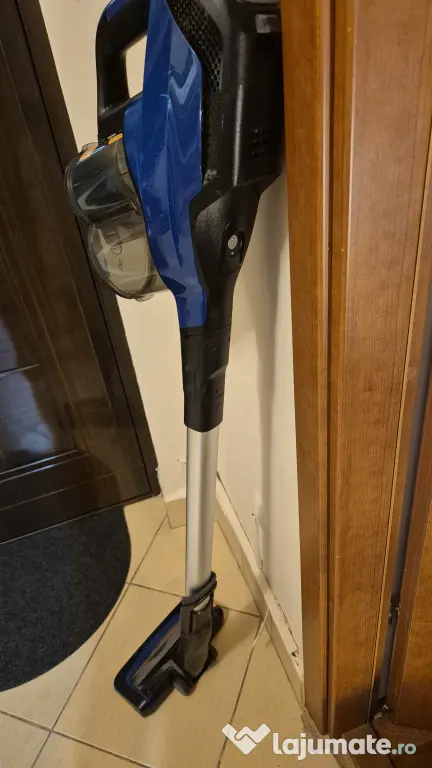 Aspirator Philips vertical fără fir