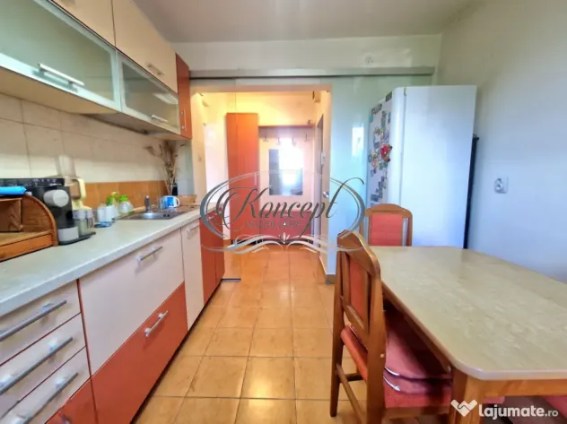 Apartament in zona FSEGA