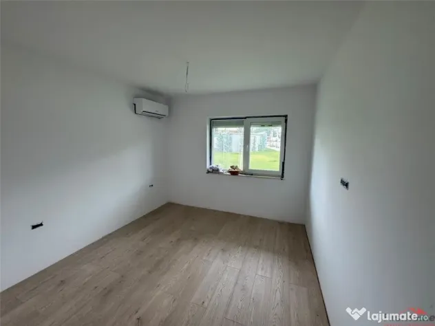 Sp comercial bloc nou, Expres Residence, 100 mp, 2 bai