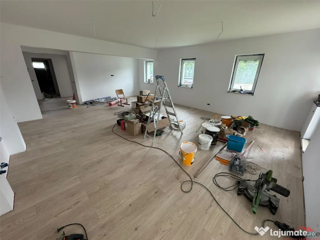 Sp comercial bloc nou, Expres Residence, 100 mp, 2 bai