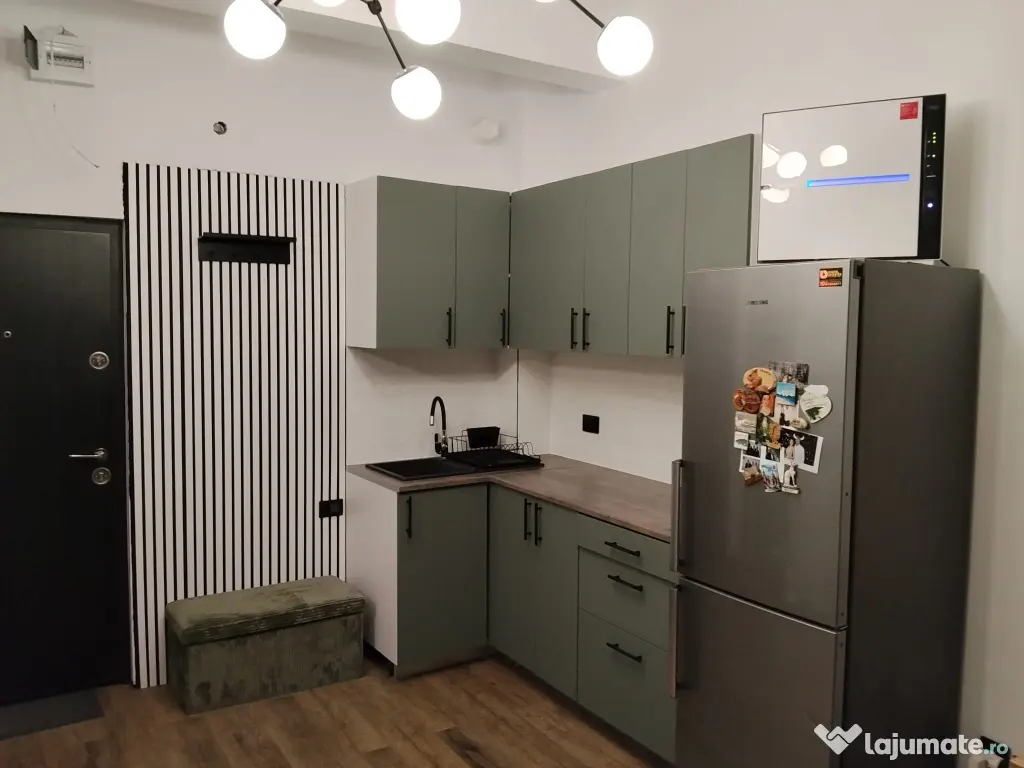 Garsonieră de vânzare- 30,6 m²