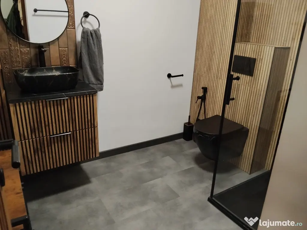 Garsonieră de vânzare- 30,6 m²