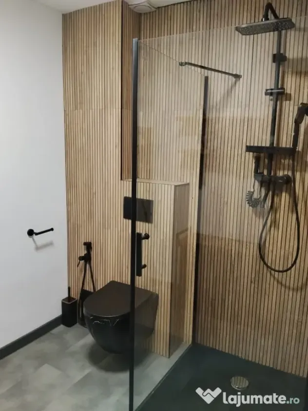Garsonieră de vânzare- 30,6 m²