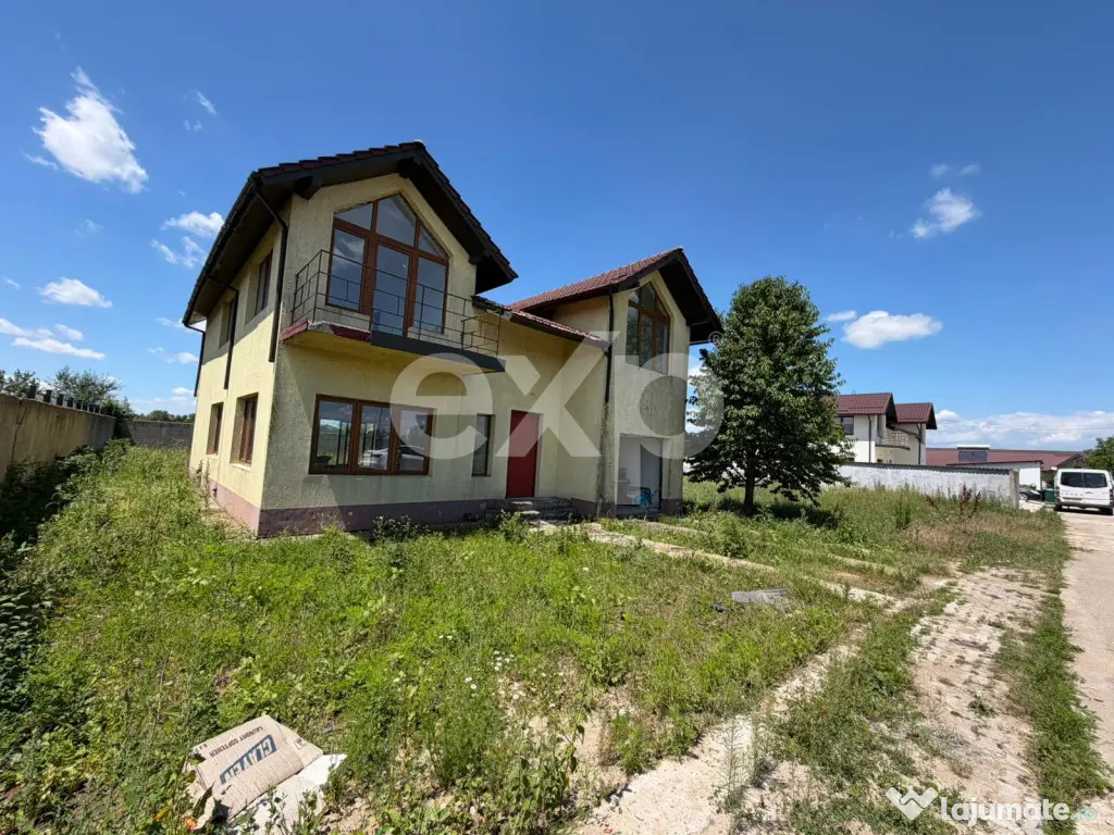 Casa spatioasa cu 5 dormitoare, Teren 1000mp, Butimanu -Ungu