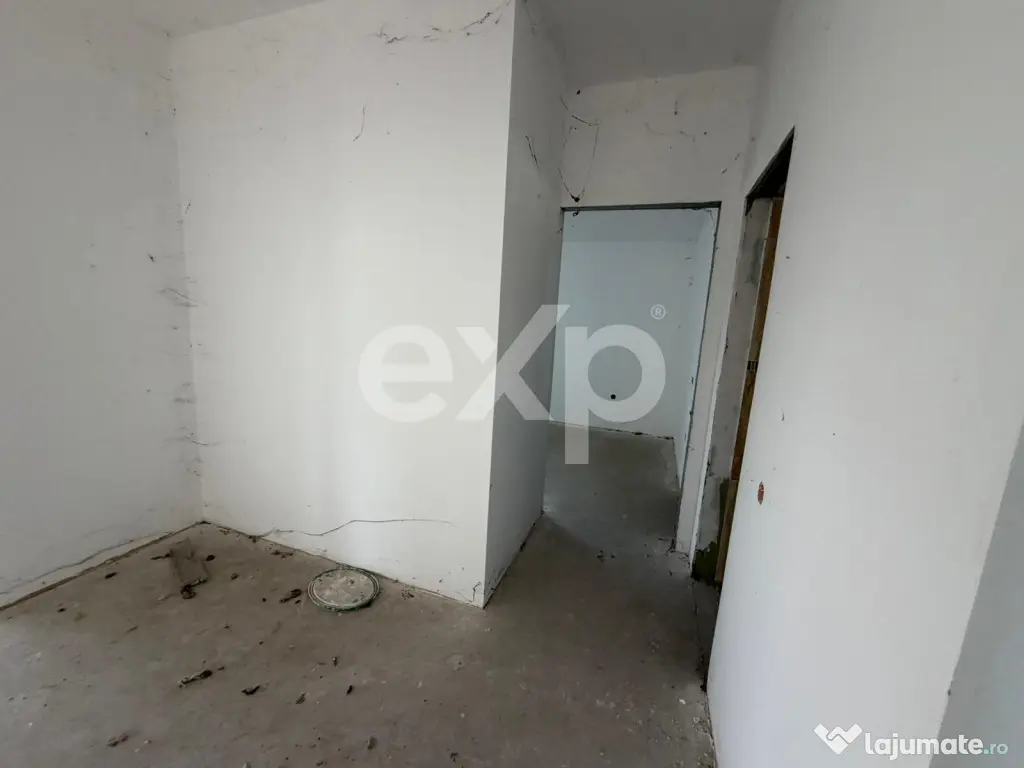 Casa spatioasa cu 5 dormitoare, Teren 1000mp, Butimanu -Ungu