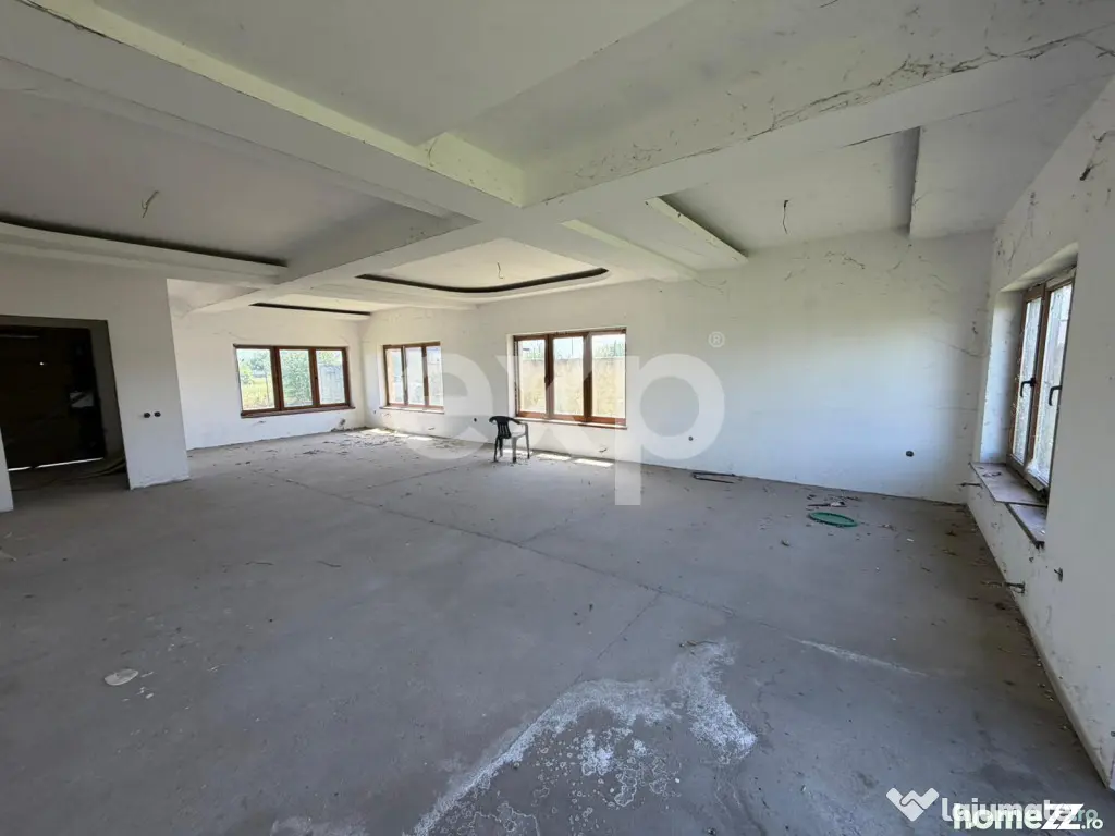 Casa spatioasa cu 5 dormitoare, Teren 1000mp, Butimanu -Ungu - Butimanu (Dambovita)
