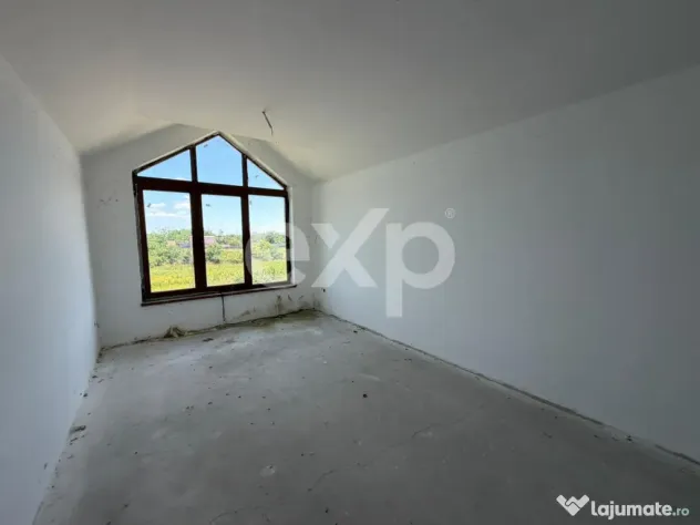 Casa spatioasa cu 5 dormitoare, Teren 1000mp, Butimanu -Ungu