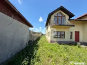 Casa spatioasa cu 5 dormitoare, Teren 1000mp, Butimanu -Ungu 