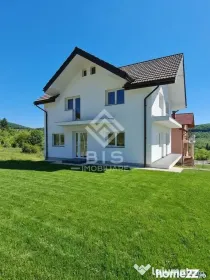 Vilă S+P+M de Vânzare | Bistrița, Zona DN17C (lângă Pico Verde)