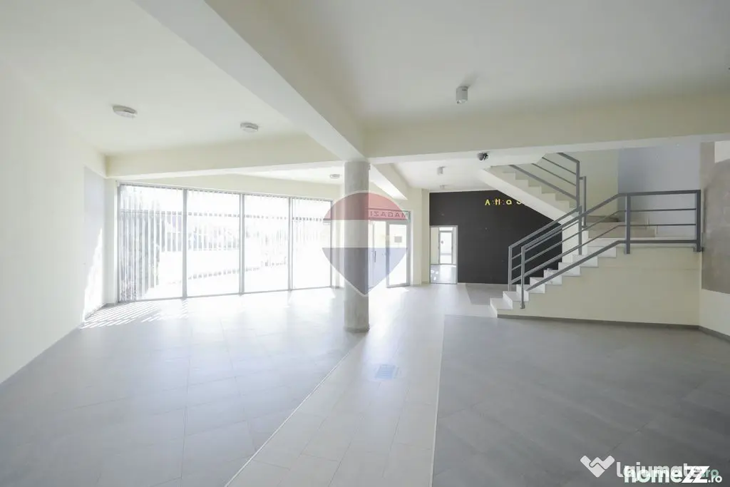 De închiriat – Spațiu comercial cu depozit, 456 mp, z... - Oradea (Bihor)
