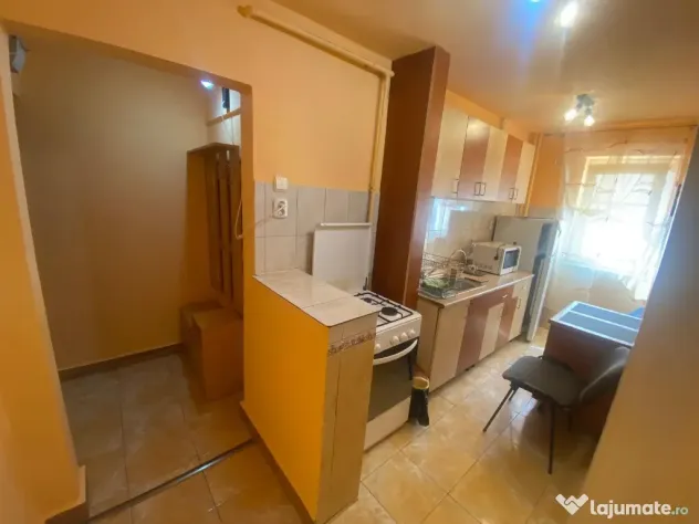 Apartament 2 camere, zona Romanilor, etaj 1