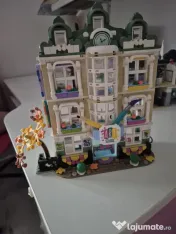 LEGO® Friends - Emma's Art School (41711) 