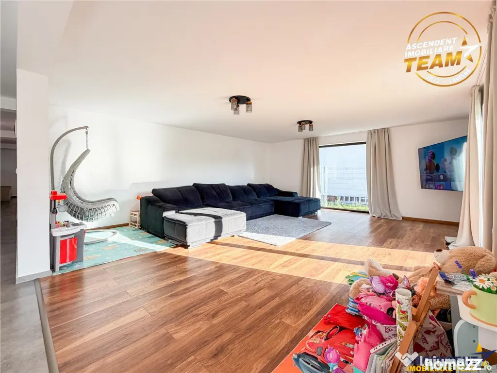 Casa noua, spatioasa, panorama superba, Benedek Mezo, Sfantu