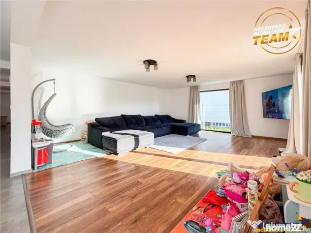 Casa noua, spatioasa, panorama superba, Benedek Mezo, Sfantu