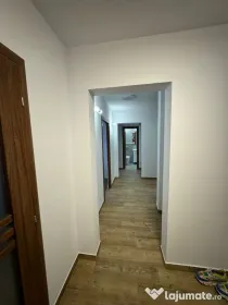 Proprietar – Apartament 3 camere decomandat Podu Roș