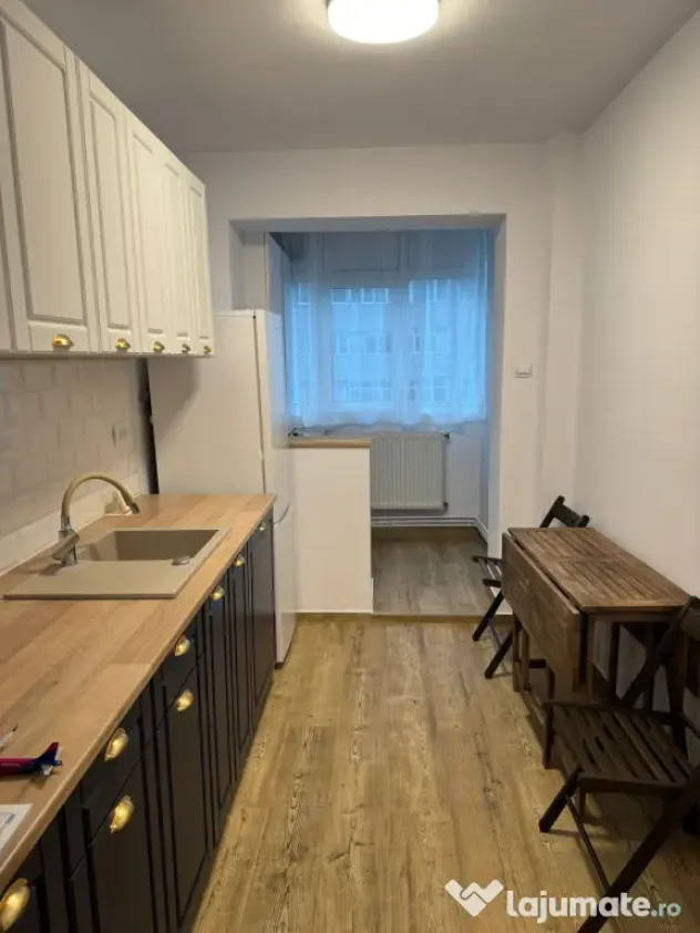 Proprietar – Apartament 3 camere decomandat