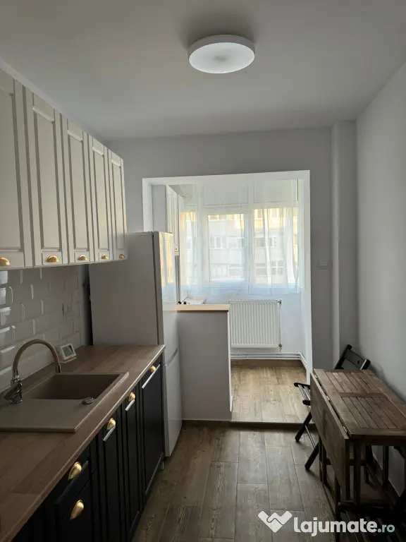 Proprietar – Apartament 3 camere decomandat
