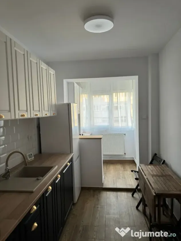 Proprietar – Apartament 3 camere decomandat
