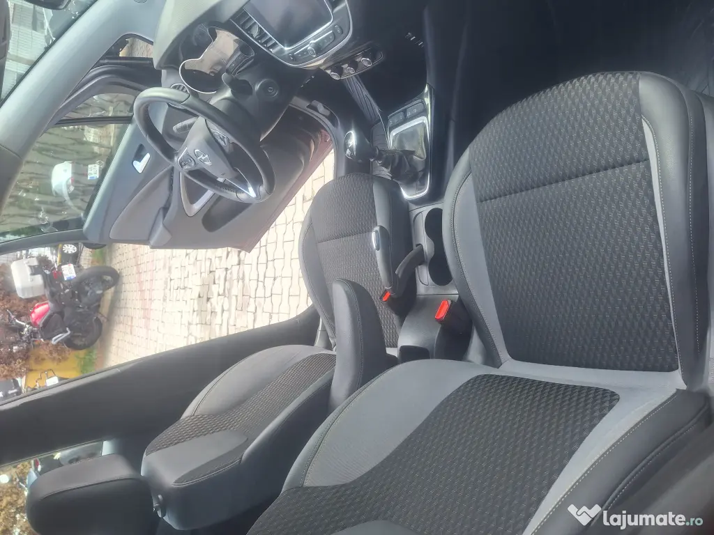 Opel Crossland X, 2019
