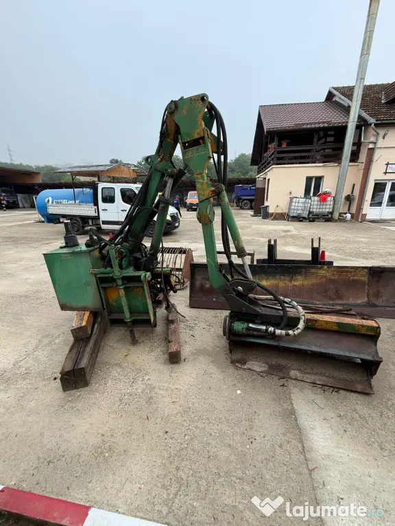 Cositoare hidraulică pentru șanțuri și taluzuri – braț hidraulic pentru tractor
