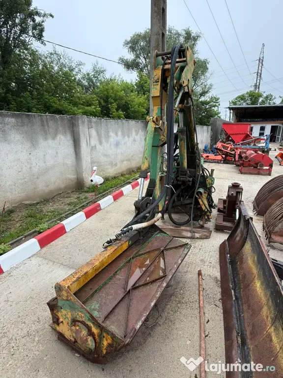 Cositoare hidraulică pentru șanțuri și taluzuri – braț hidraulic pentru tractor
