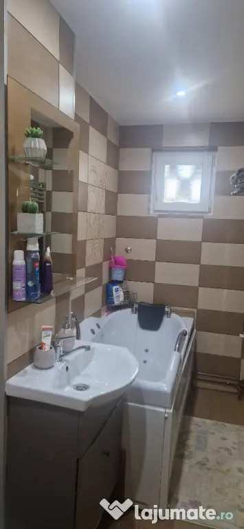 Proprietar,cameră cu baie la vilâ pt. fete,Centru,UMF N.Leon