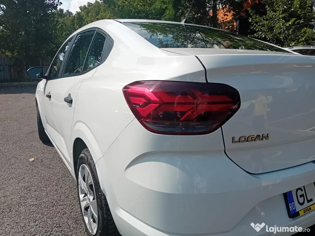 Vând Dacia Logan 3