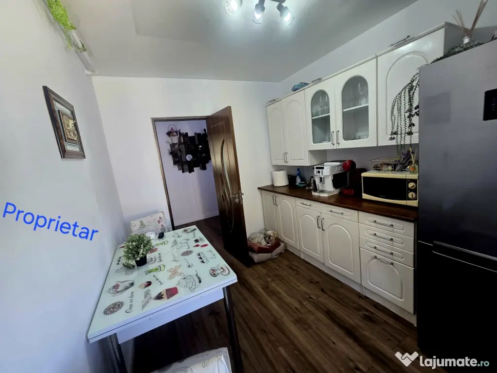 Apartament 3 camere, decomandat, inel 2