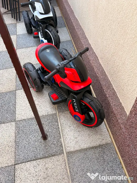 Motocicleta electrica police