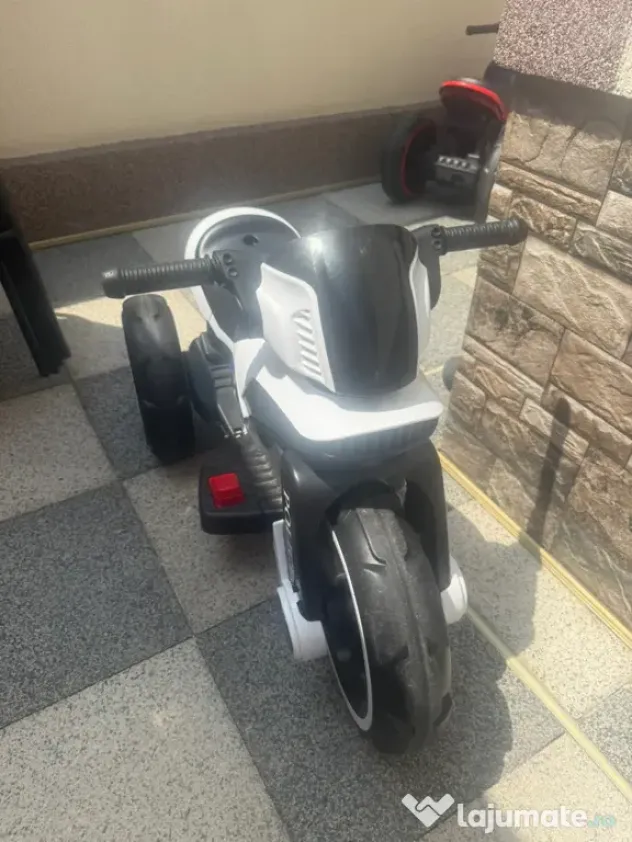 Motocicleta electrica police