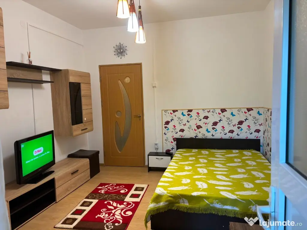 Garsoniera de vanzare zona Cet