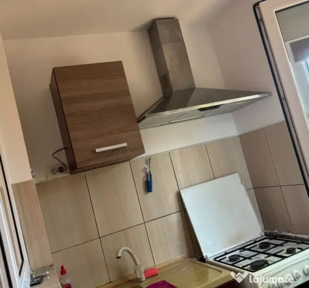 Garsoniera de vanzare zona Cet